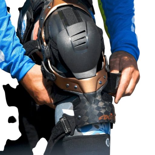 EVS AxisPro Knee carbon matt bronz-fekete térdgép / térdvédő 